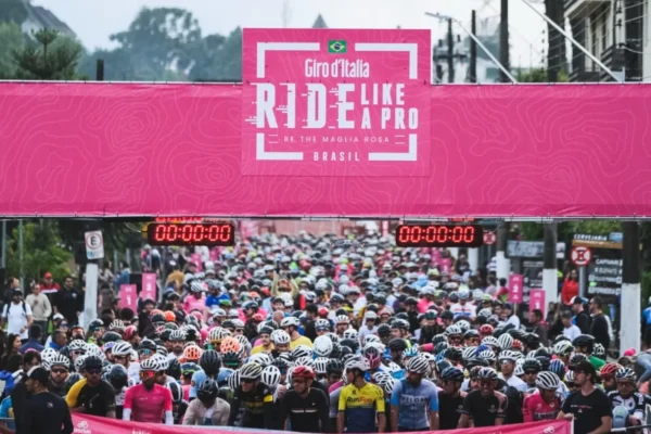 Como um PRO. Giro d’Itália colore as montanhas de rosa em Campos do Jordão