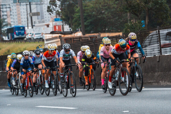 Pinda domina 74ª Prova Ciclística Internacional 9 de Julho